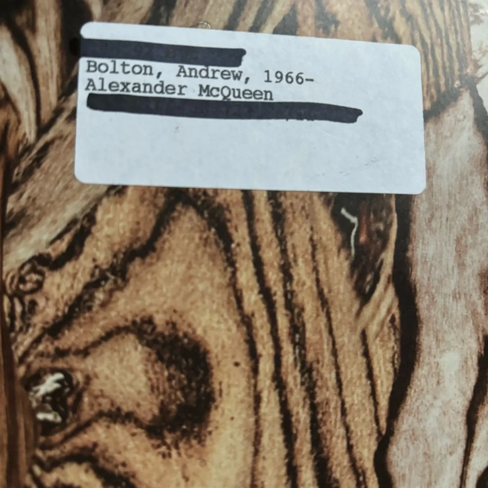 Alexander McQueen Savage Beauty 2011 Coffee Table Book - Picture 11 of 12